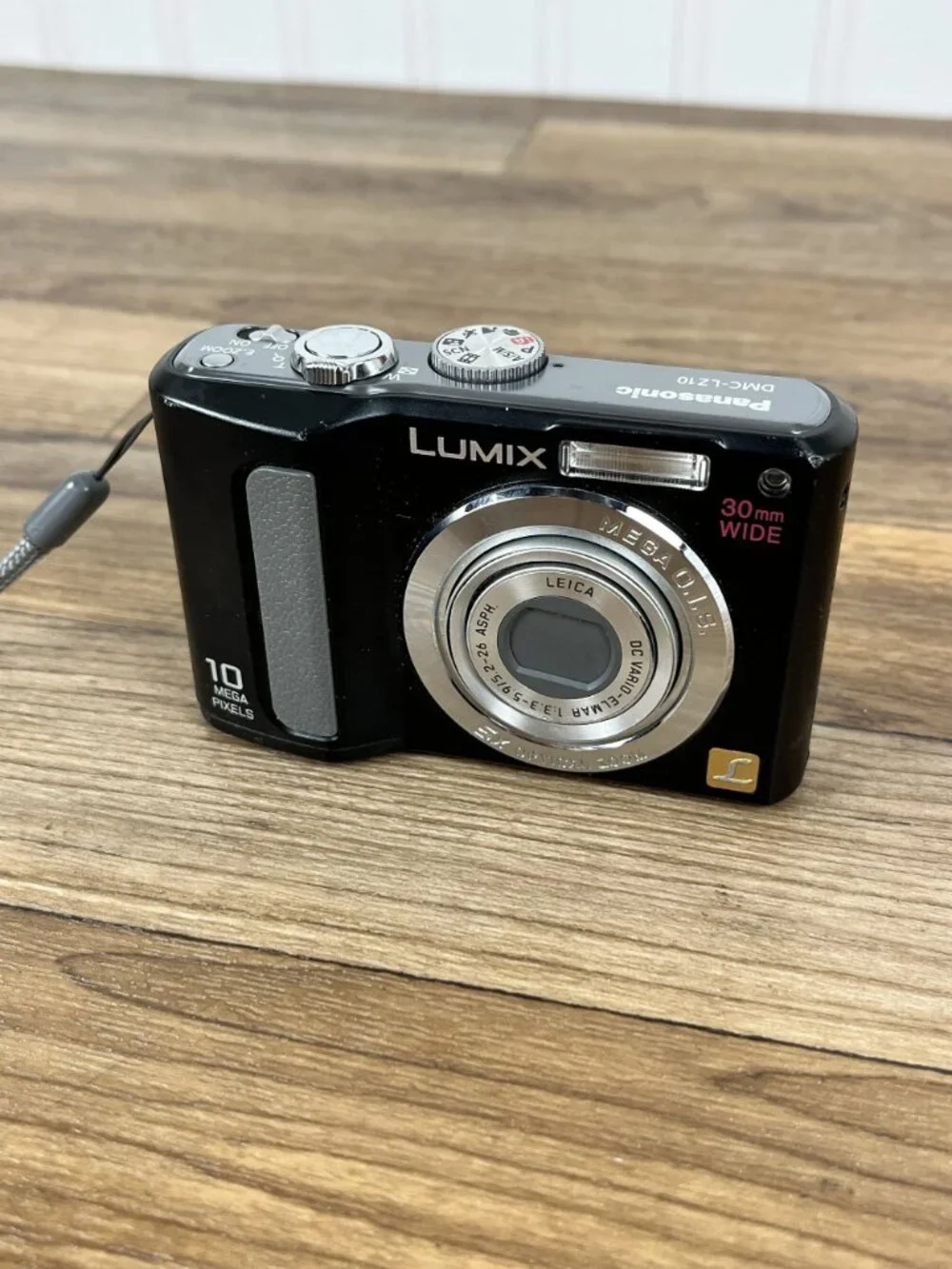 Panasonic Lumix DMC-LZ10 10MP Camera No Battery No Charger No Card 4 Parts Only